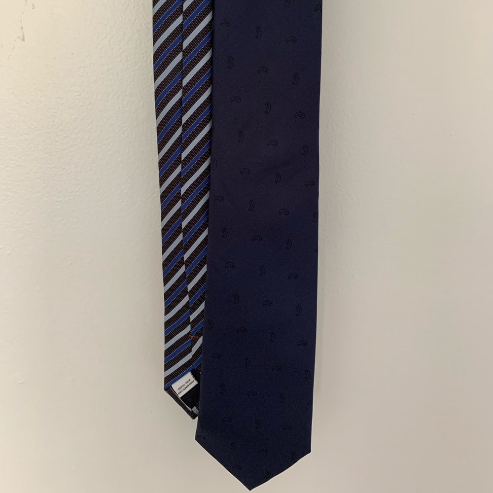 Robert Graham navy men’s tie NWT